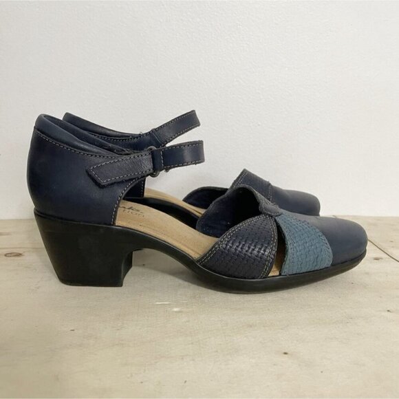 Clarks Collection Size 7 Comfort Shoe Heels Navy Blue Strap Closed Toe - Picture 4 of 10